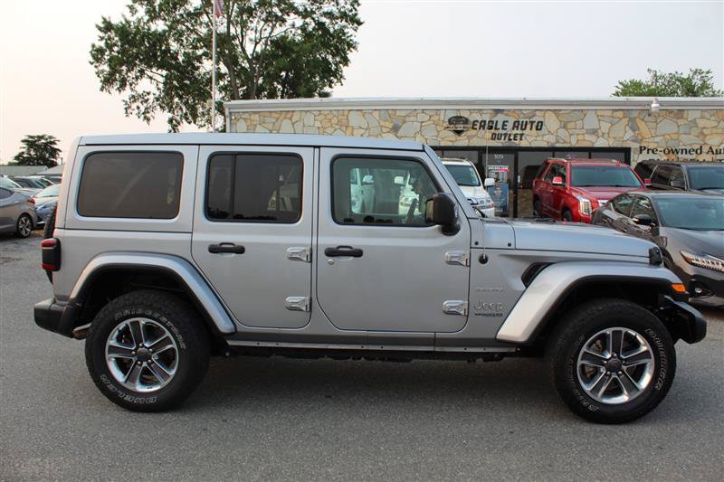 Used 2019 Jeep Wrangler Unlimited Sahara AWD/4WD image 8