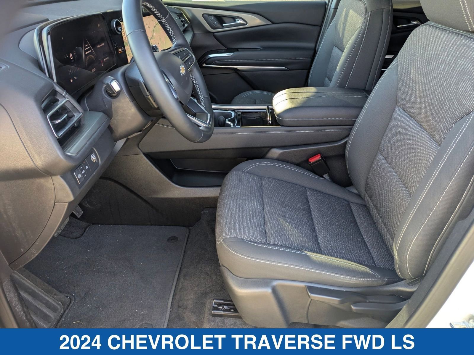 Used 2024 Chevrolet Traverse LS image 30