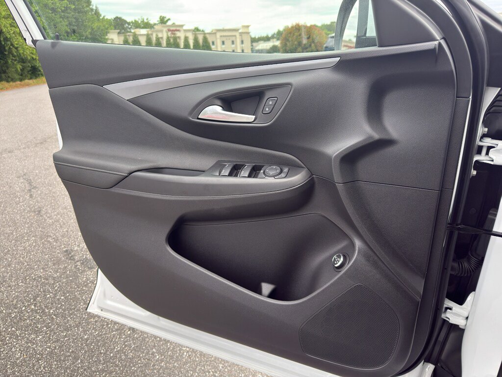 New 2026 Buick Envista Sport Touring FWD image 9