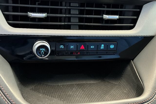Used 2025 Ford Explorer Active RWD image 22
