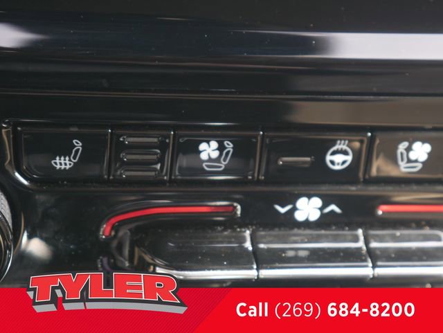 Certified 2022 Jeep Grand Cherokee Limited w/ Luxury Tech Group II AWD/4WD image 31