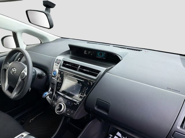 Used 2015 Toyota Prius V Three image 26