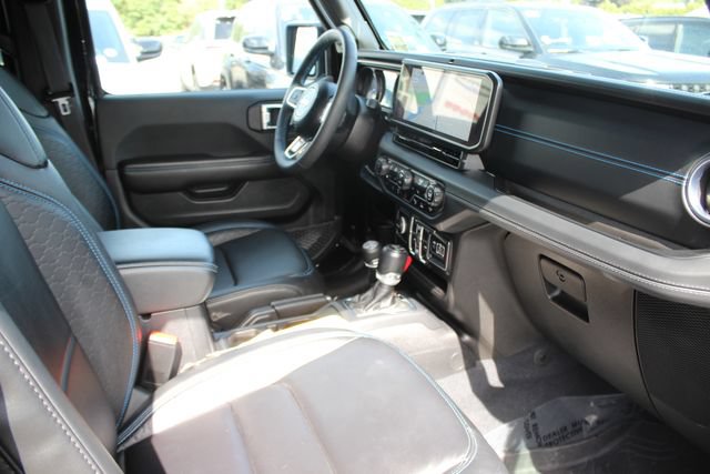 Used 2024 Jeep Wrangler High Altitude AWD/4WD image 36
