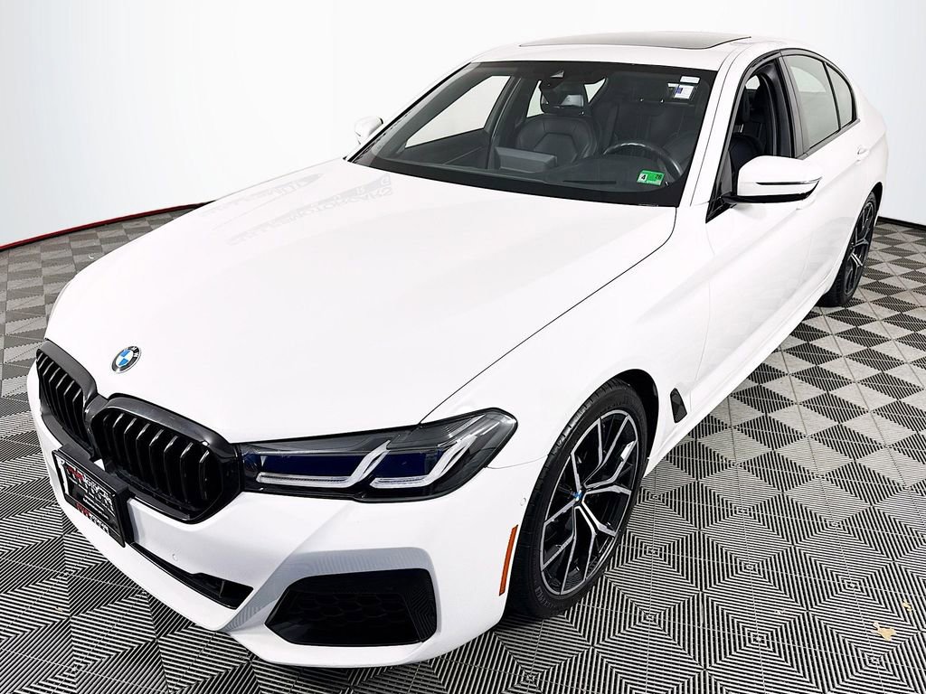 Used 2021 BMW 530i xDrive w/ M Sport Package AWD/4WD image 3