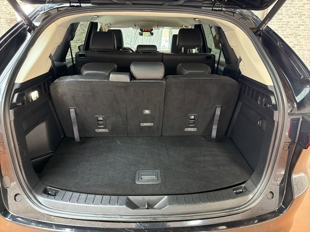 Used 2024 MAZDA CX-90 3.3 Turbo w/ Select Package image 13