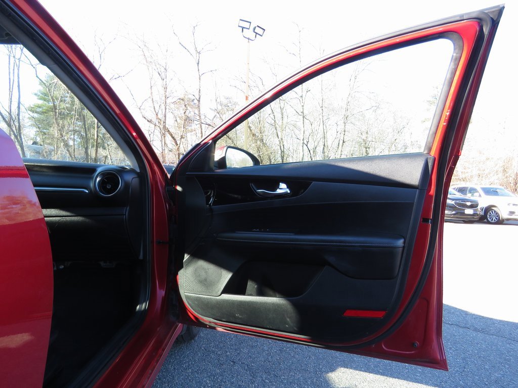 Used 2019 Kia Forte S image 12