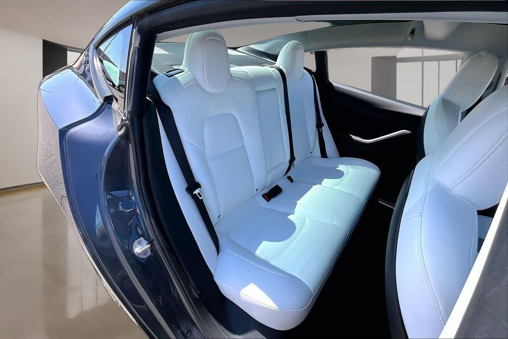 Used 2022 Tesla Model 3 Long Range AWD/4WD image 26