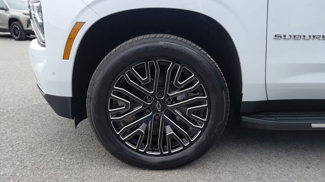 New 2026 Chevrolet Suburban Premier w/ Sun And Tow Package AWD/4WD image 10