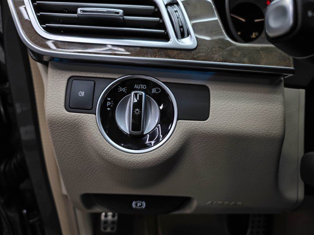 Used 2016 Mercedes-Benz E 350 Sedan image 30