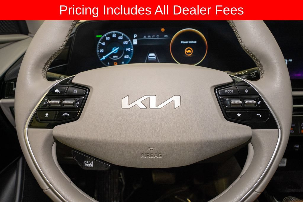 Certified 2023 Kia Niro Wind w/ Wind Preserve Package FWD image 19