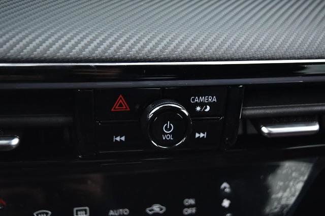 New 2025 Nissan Kicks SR image 17