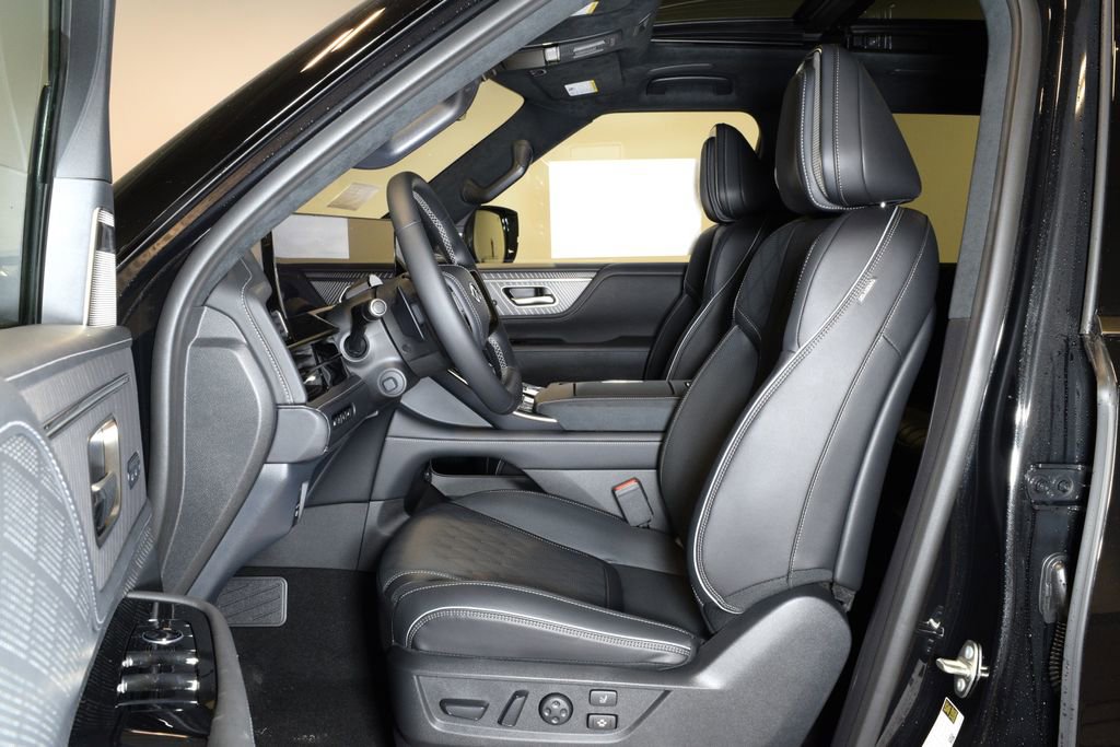 New 2026 INFINITI QX80 Autograph w/ Premium Cargo Package image 12