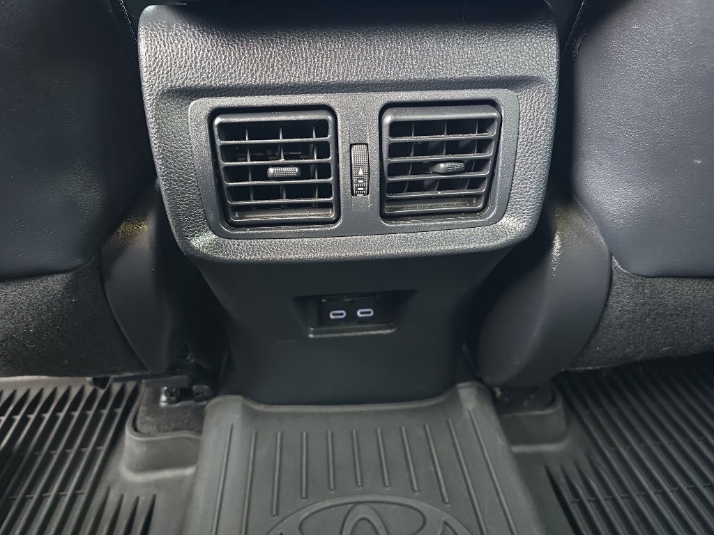 Certified 2023 Toyota Venza XLE image 20