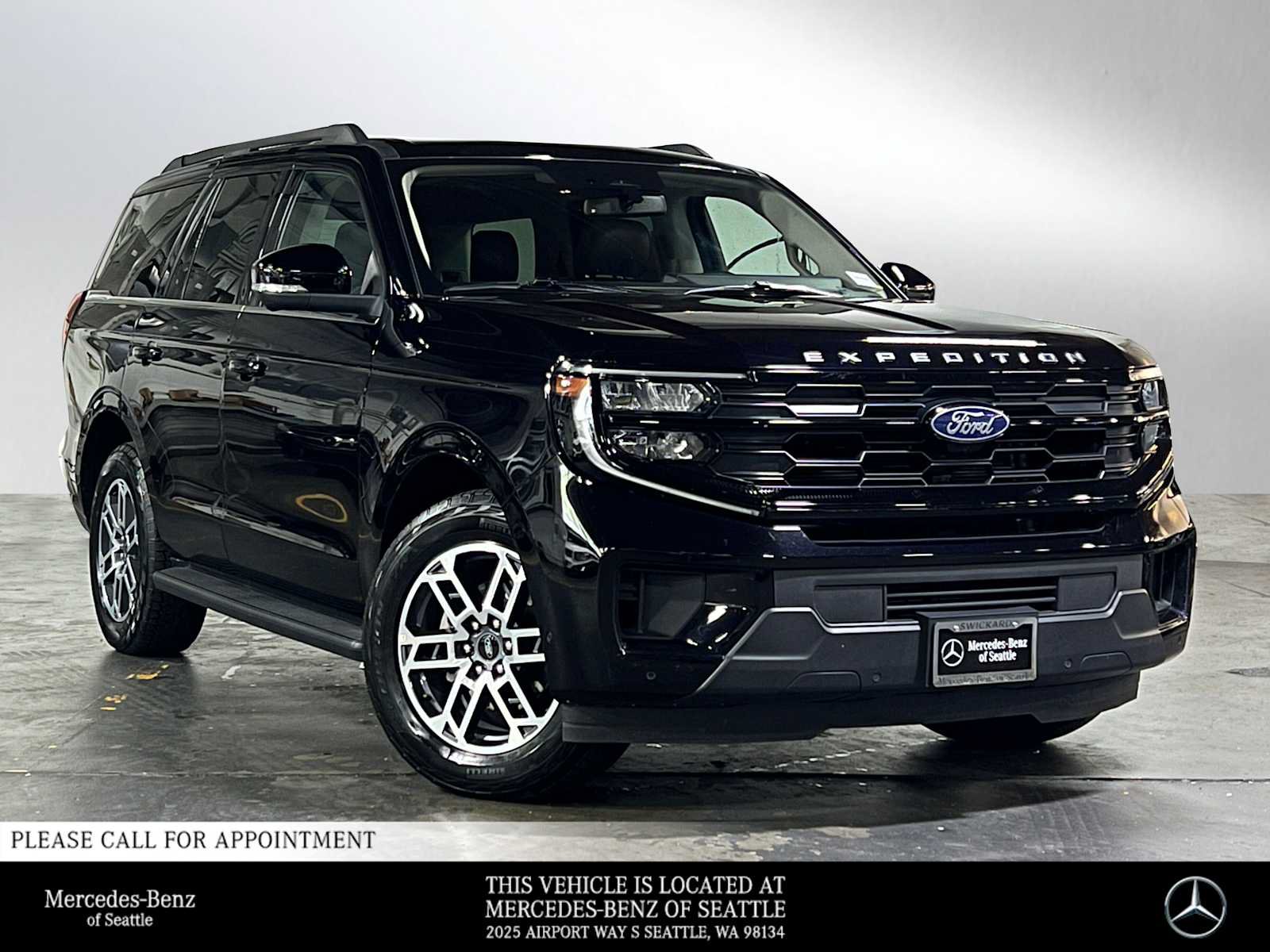 Used 2025 Ford Expedition Active
