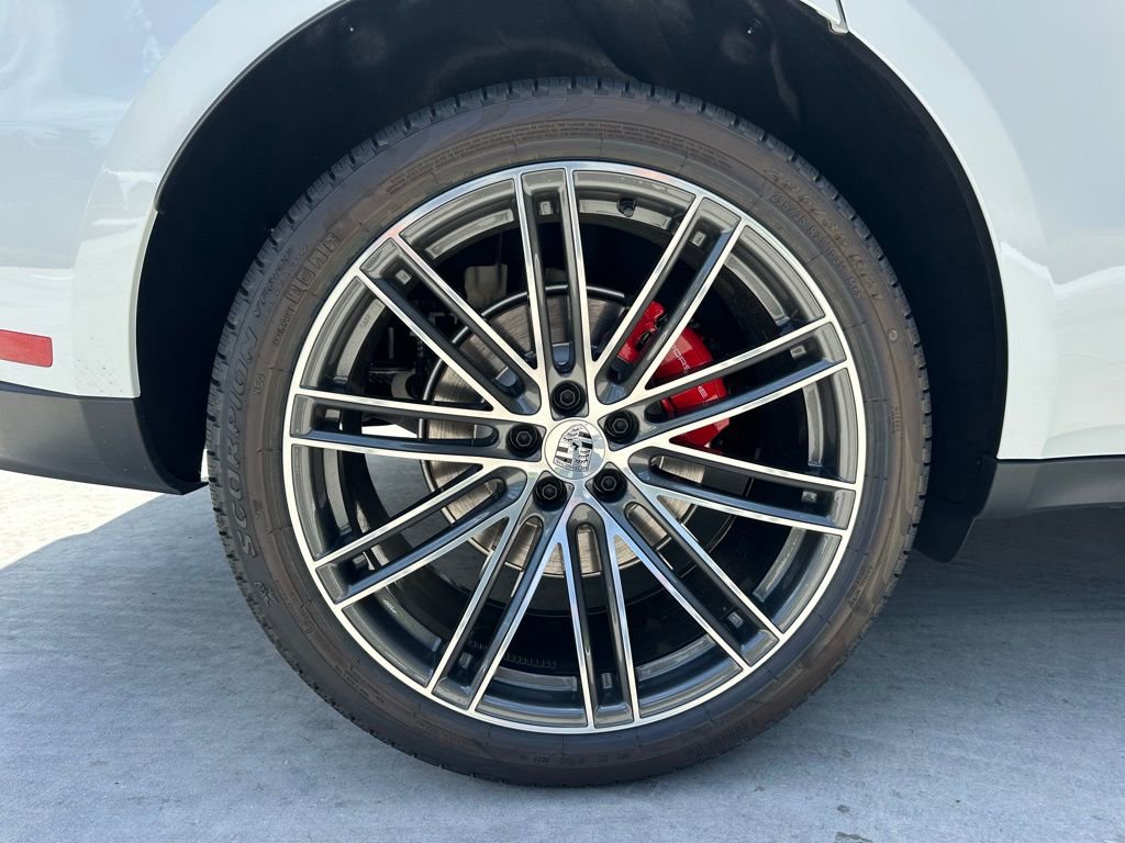 Used 2025 Porsche Macan S AWD/4WD image 39