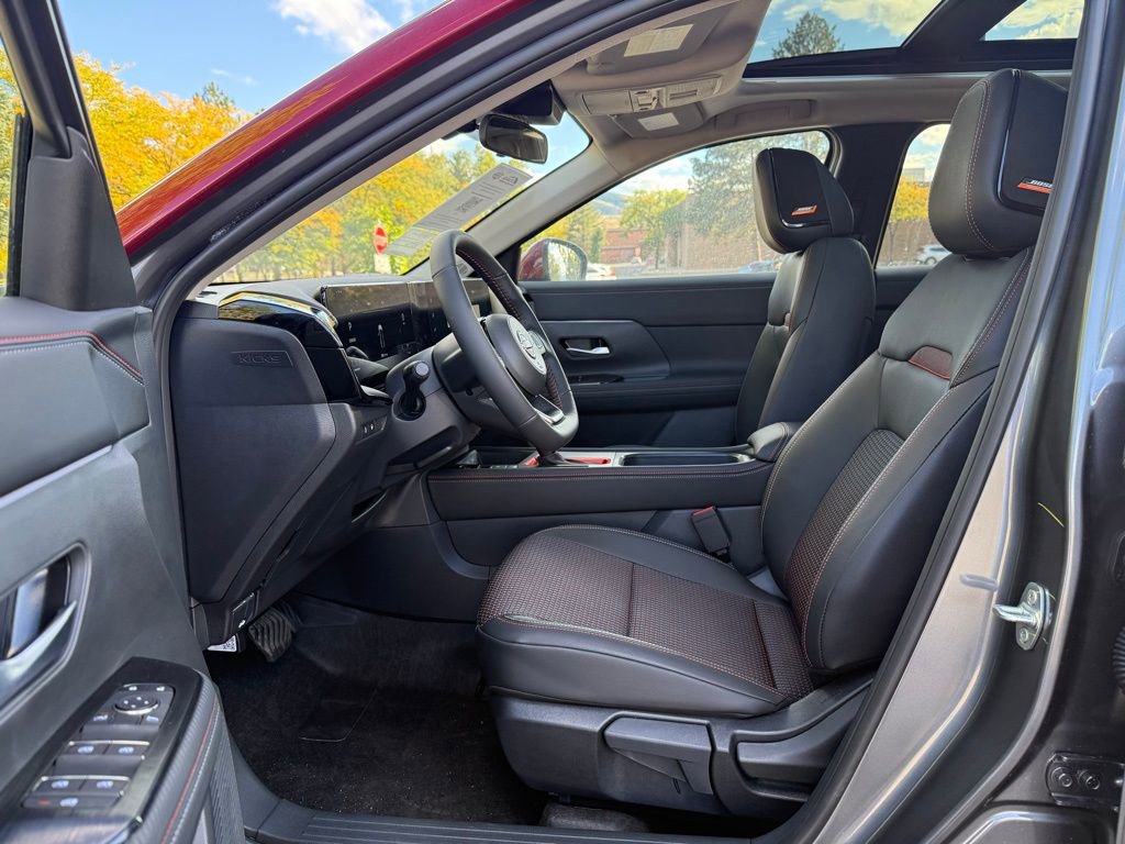 New 2026 Nissan Kicks SR w/ SR Premium Package image 13