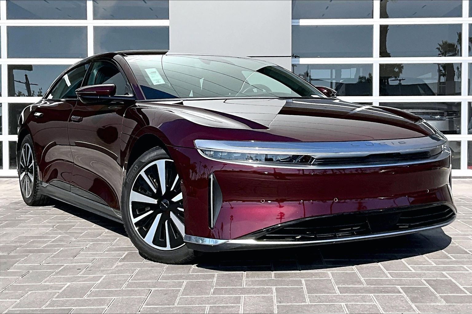 Used 2023 Lucid Air Pure image 3