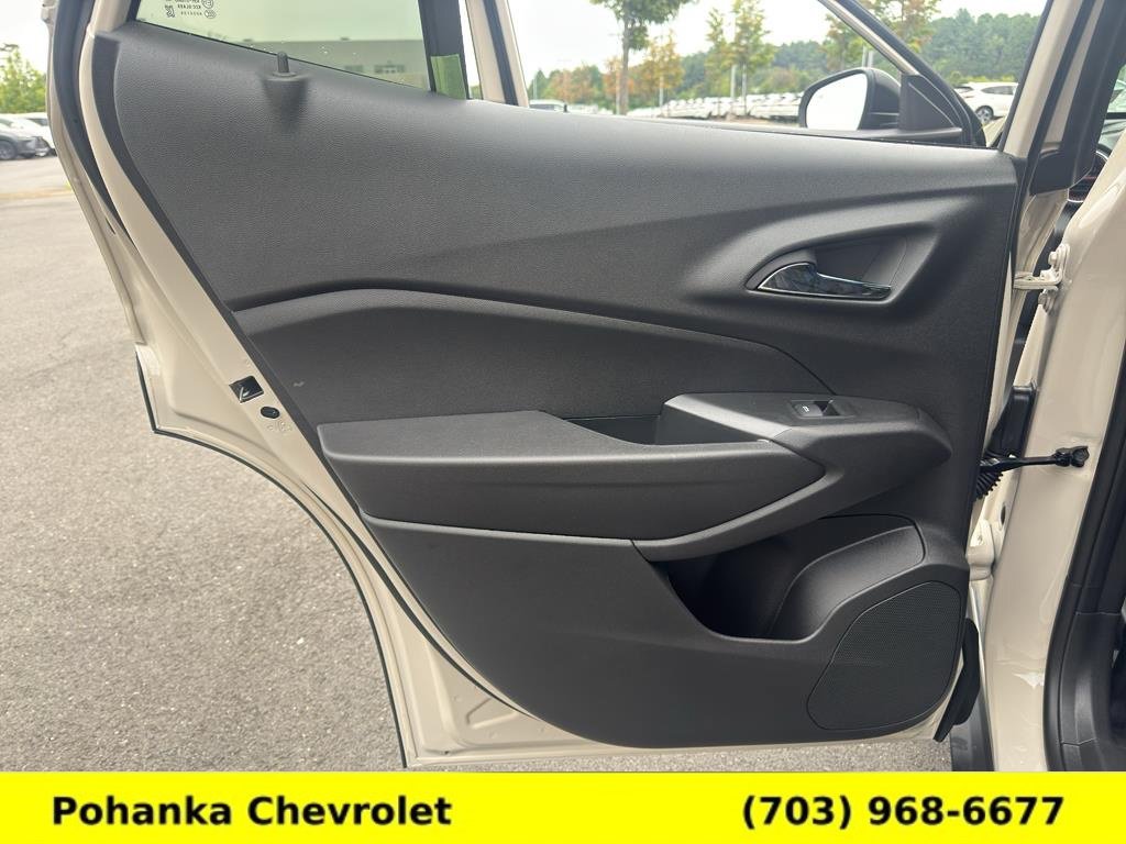 New 2026 Chevrolet Trax RS w/ Driver Confidence Package FWD image 25