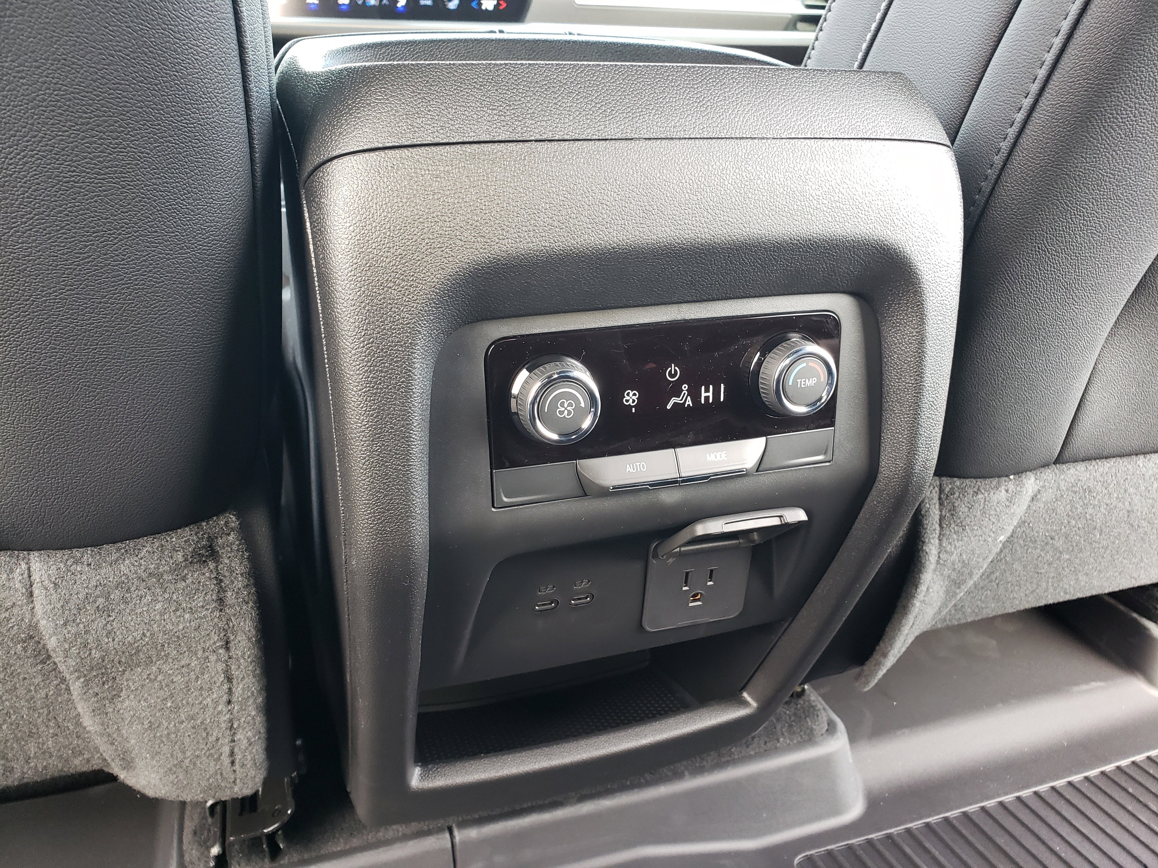 New 2026 Chevrolet Traverse LT w/ Midnight/Sport Edition image 34