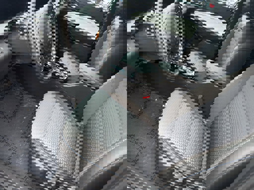 Used 2025 Chevrolet Trax LT w/ LT Convenience Package image 10