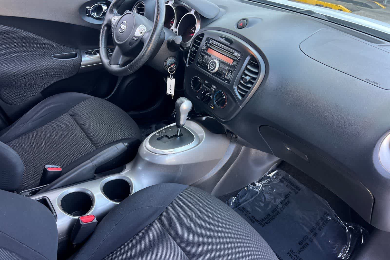 Used 2013 Nissan Juke S FWD image 18