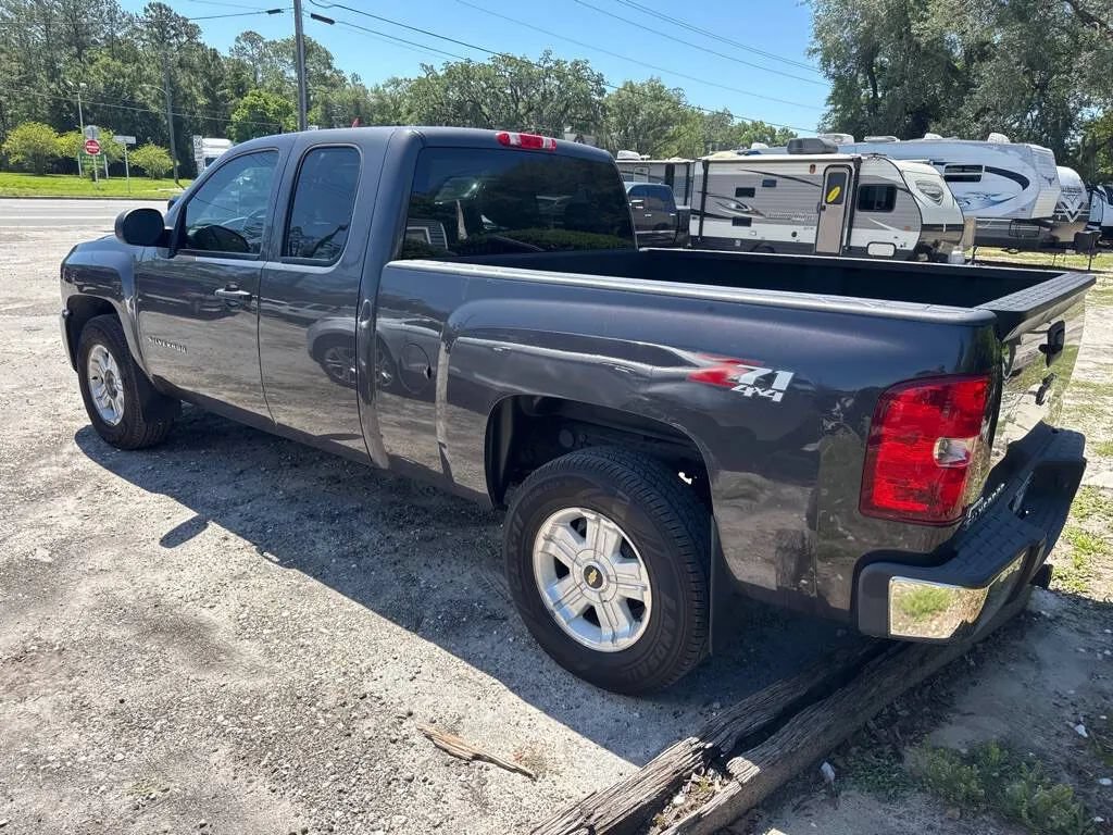 Used 2011 Chevrolet Silverado 1500 LT w/ All-Star Edition AWD/4WD image 6