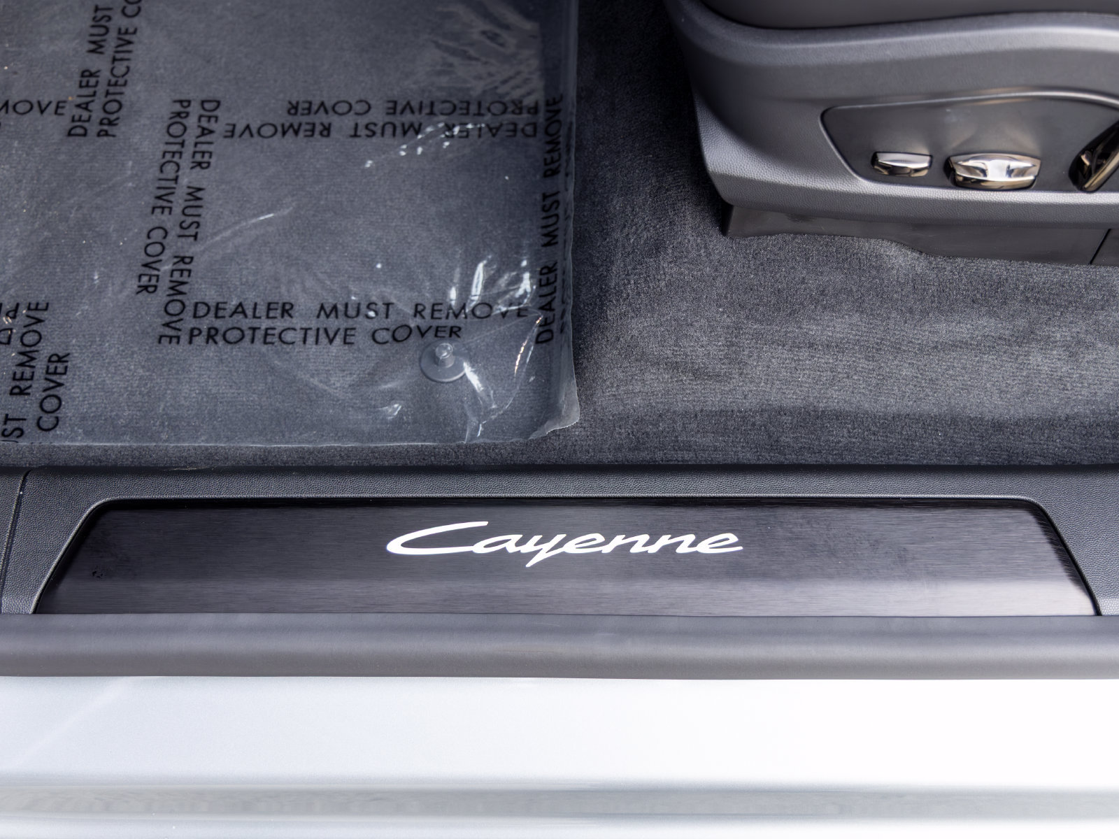 New 2026 Porsche Cayenne Electric Coupe AWD/4WD image 29