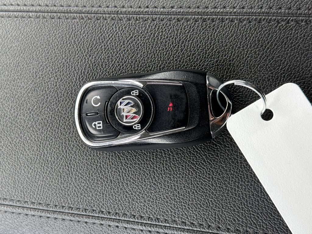 Used 2022 Buick Encore GX Select AWD/4WD image 32