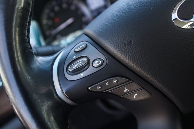 Used 2016 INFINITI Q70 L 3.7 w/ Deluxe Touring Package image 19