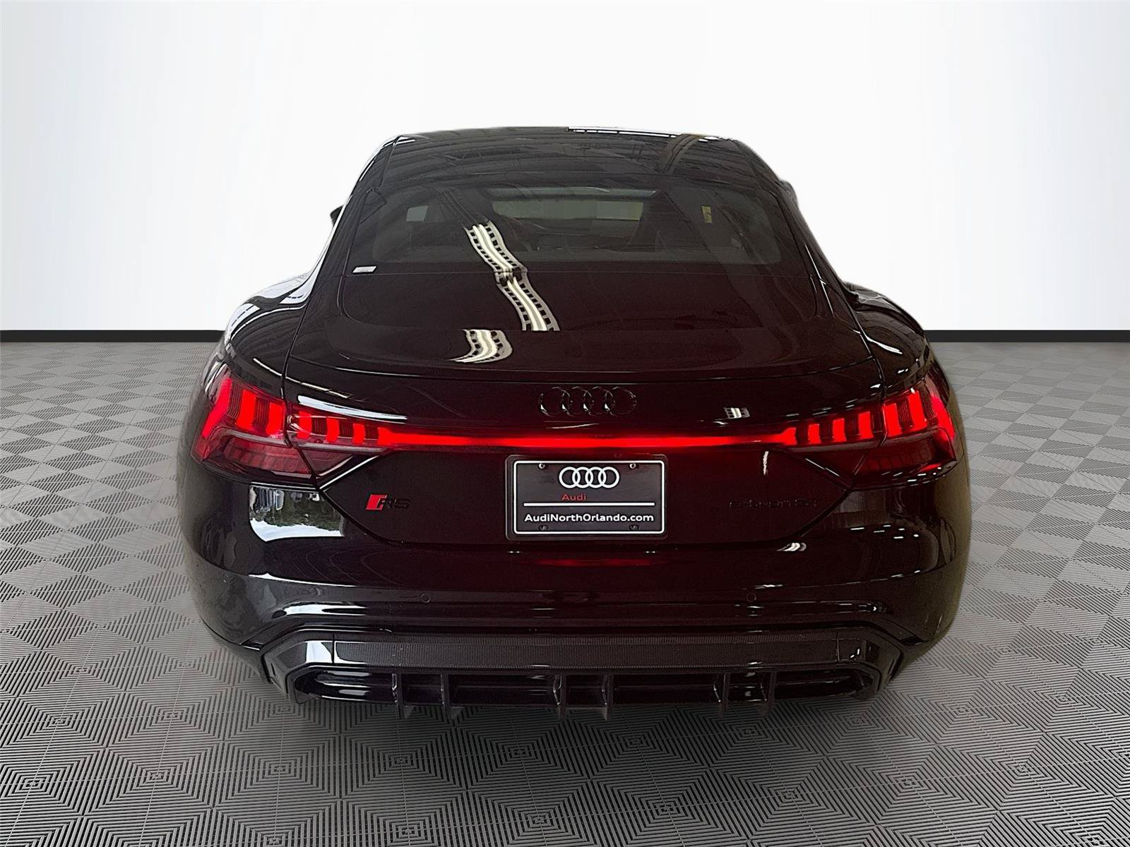 Used 2023 Audi RS e-tron GT w/ Carbon Performance Package AWD/4WD image 6