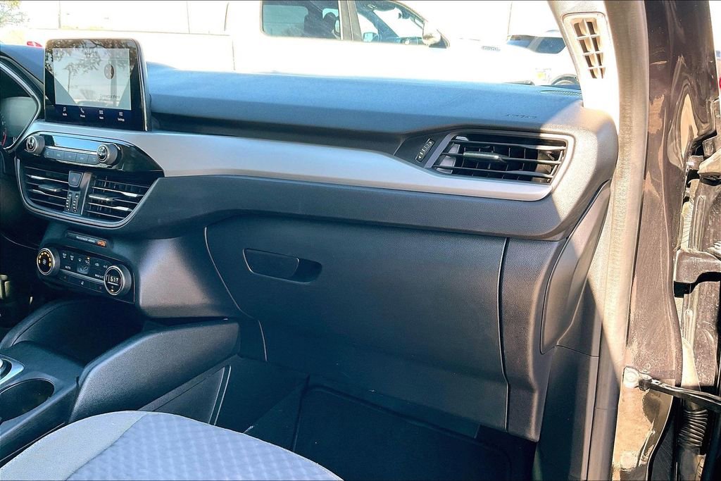 Certified 2021 Ford Escape SE w/ Cold Weather Package image 22