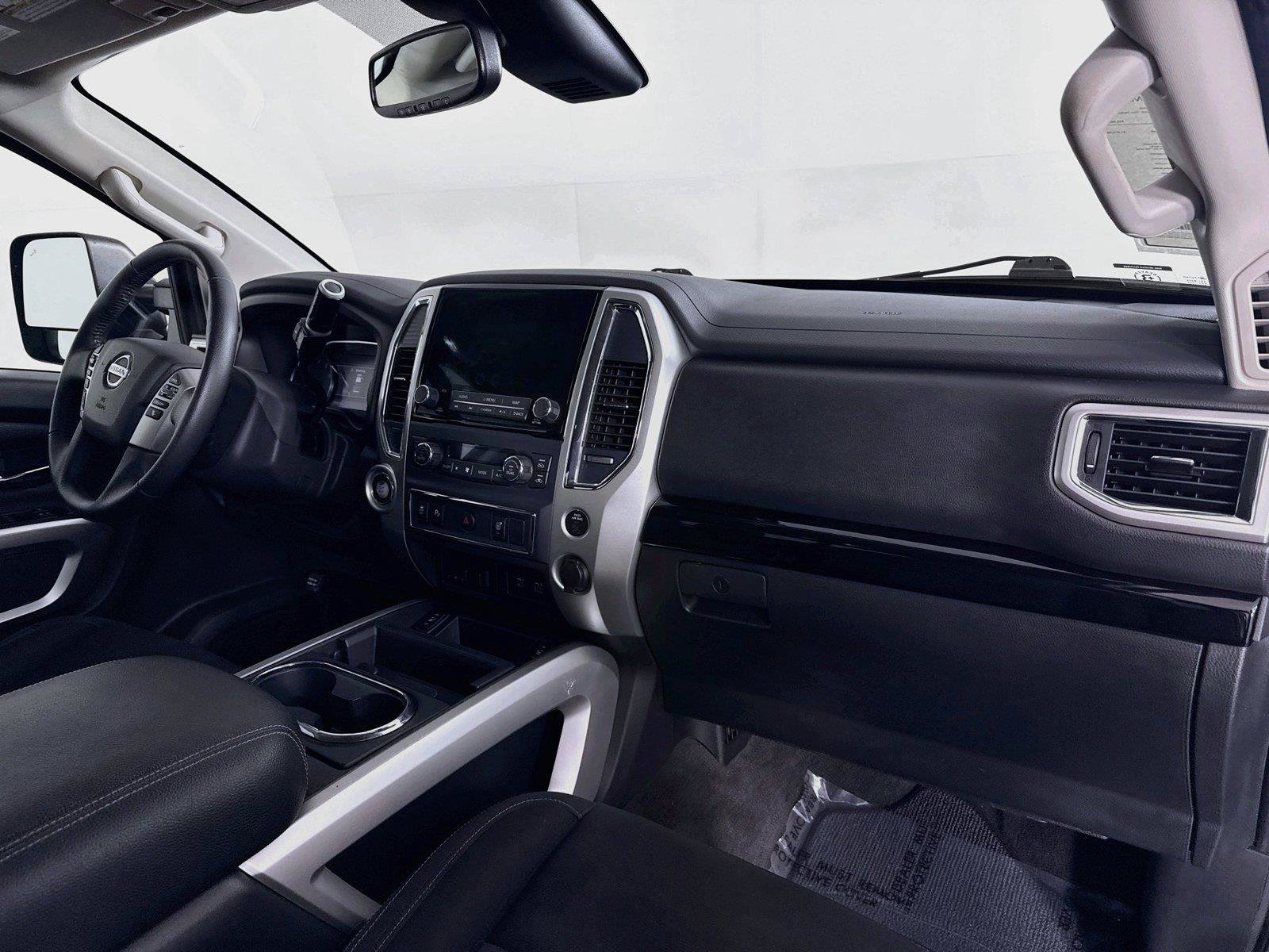 Used 2021 Nissan Titan SV w/ SV Convenience Package RWD image 39