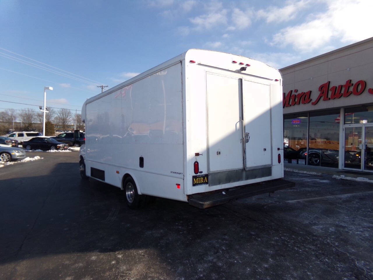 Used 2019 Ford E-450 and Econoline 450 Super Duty w/ Shuttle Bus Prep Package RWD image 9
