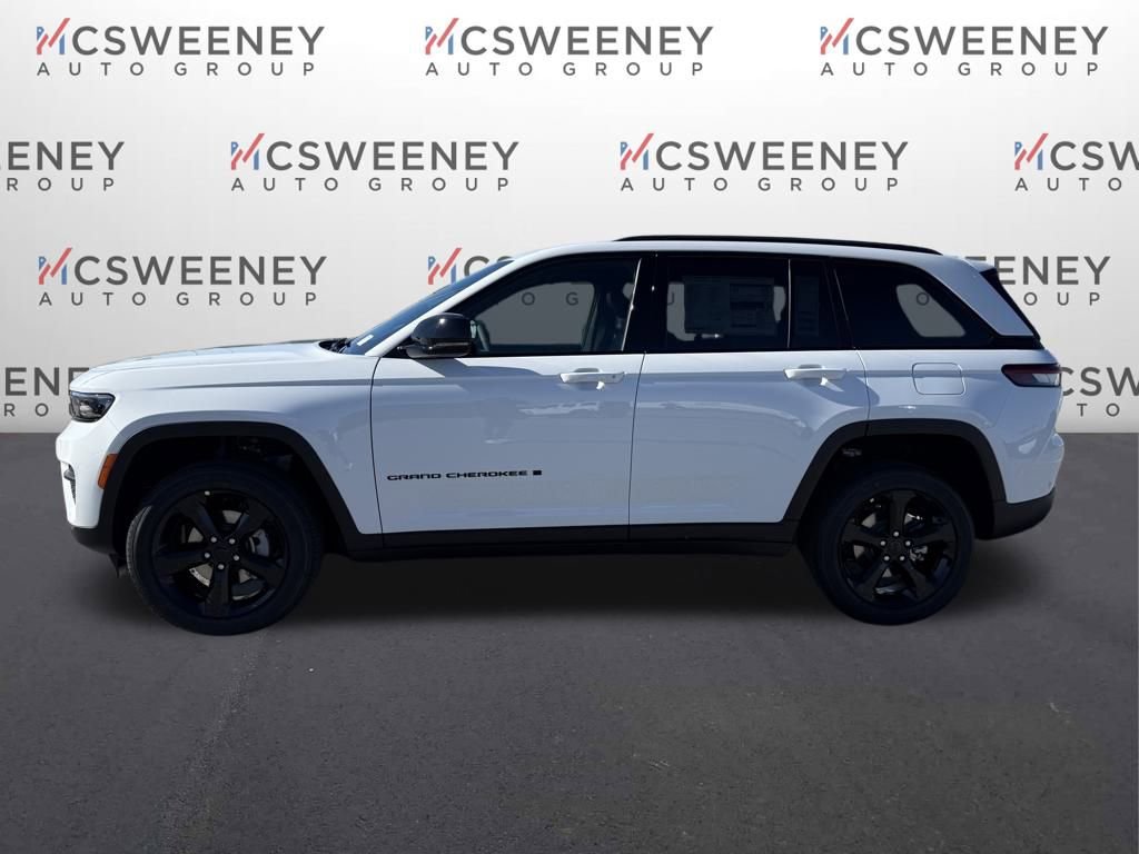 New 2025 Jeep Grand Cherokee Laredo RWD image 2