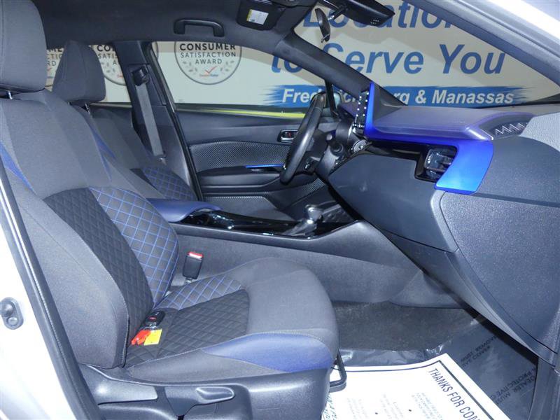 Used 2020 Toyota C-HR XLE image 7