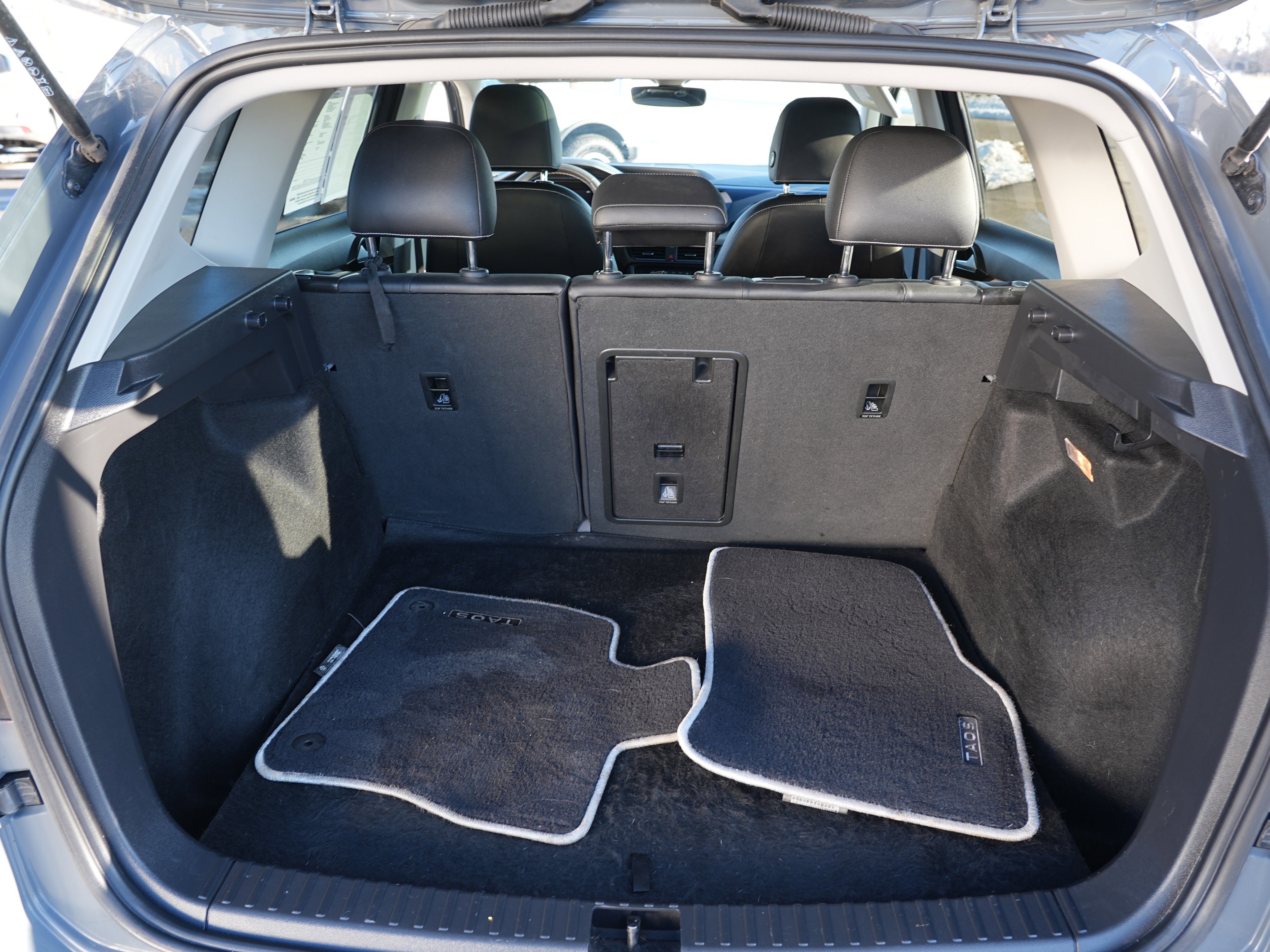 Used 2023 Volkswagen Taos SE image 29