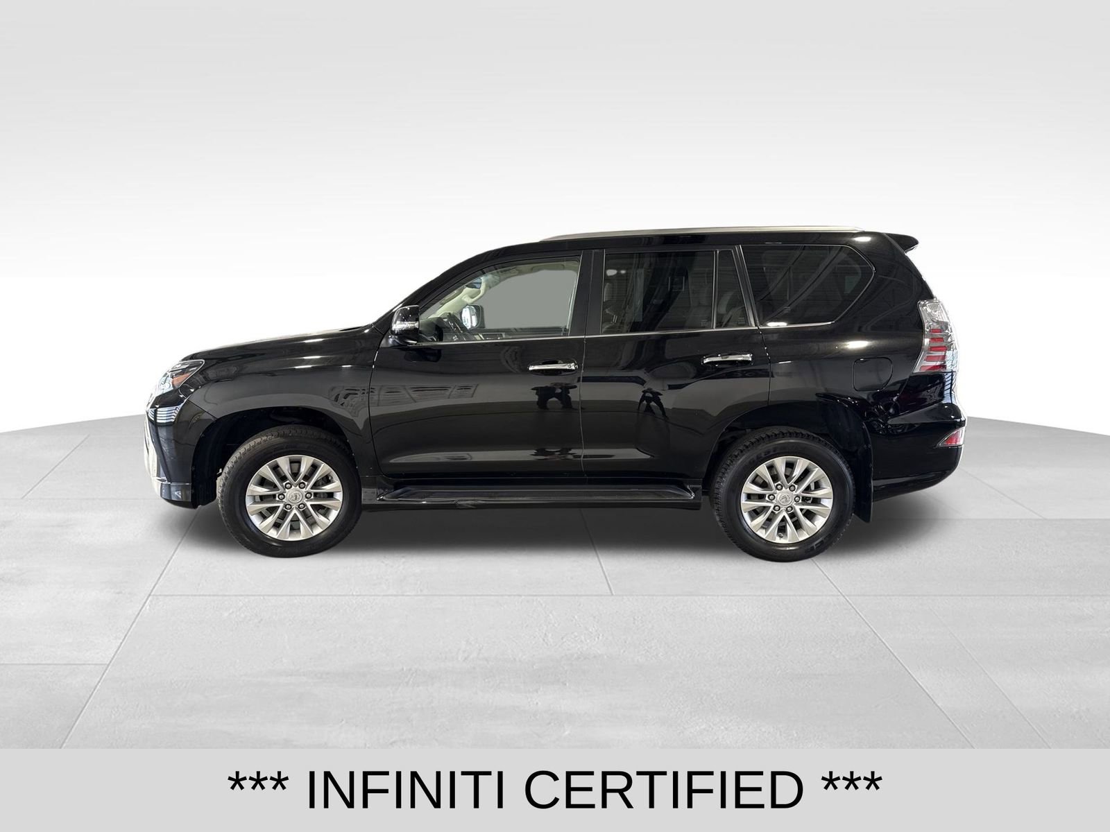 Used 2022 Lexus GX 460 Premium w/ Premium Package image 2