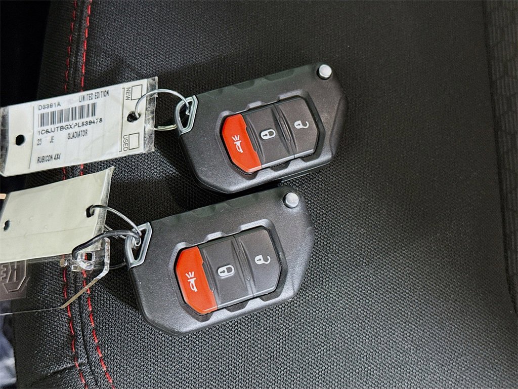 Used 2023 Jeep Gladiator Rubicon image 34