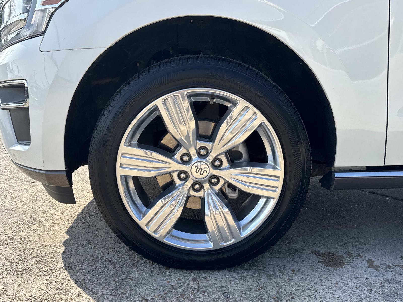 Used 2024 Ford Expedition King Ranch AWD/4WD image 3