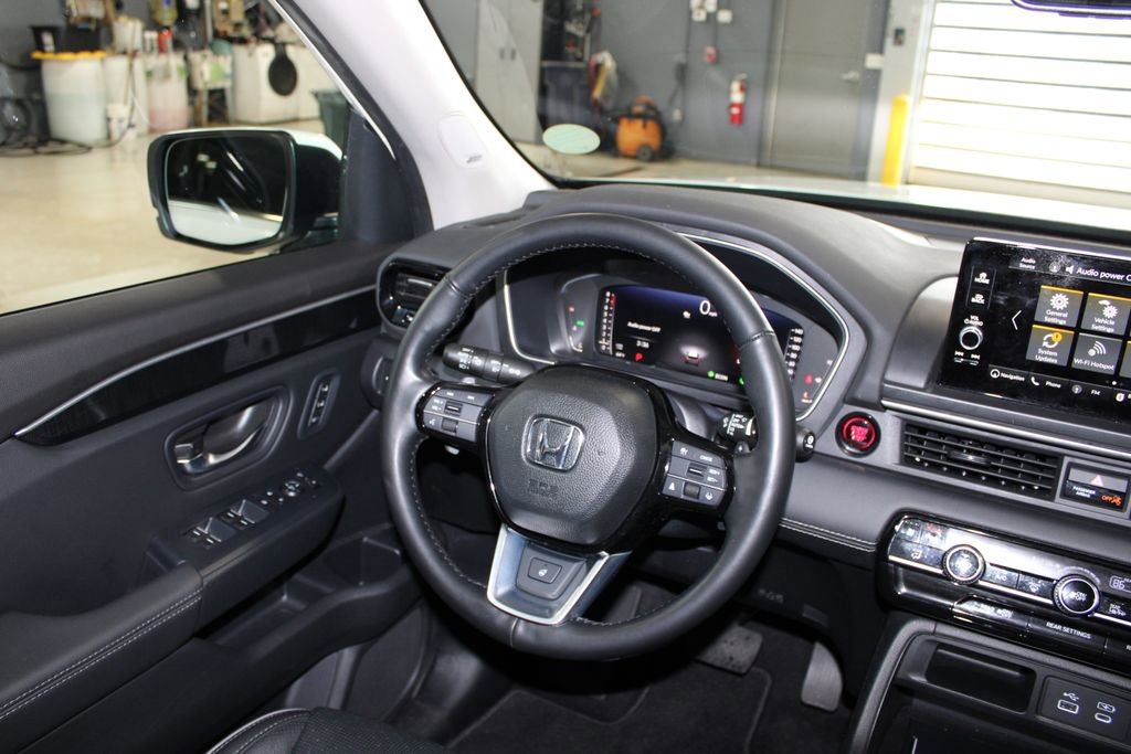 Used 2024 Honda Pilot Elite image 24