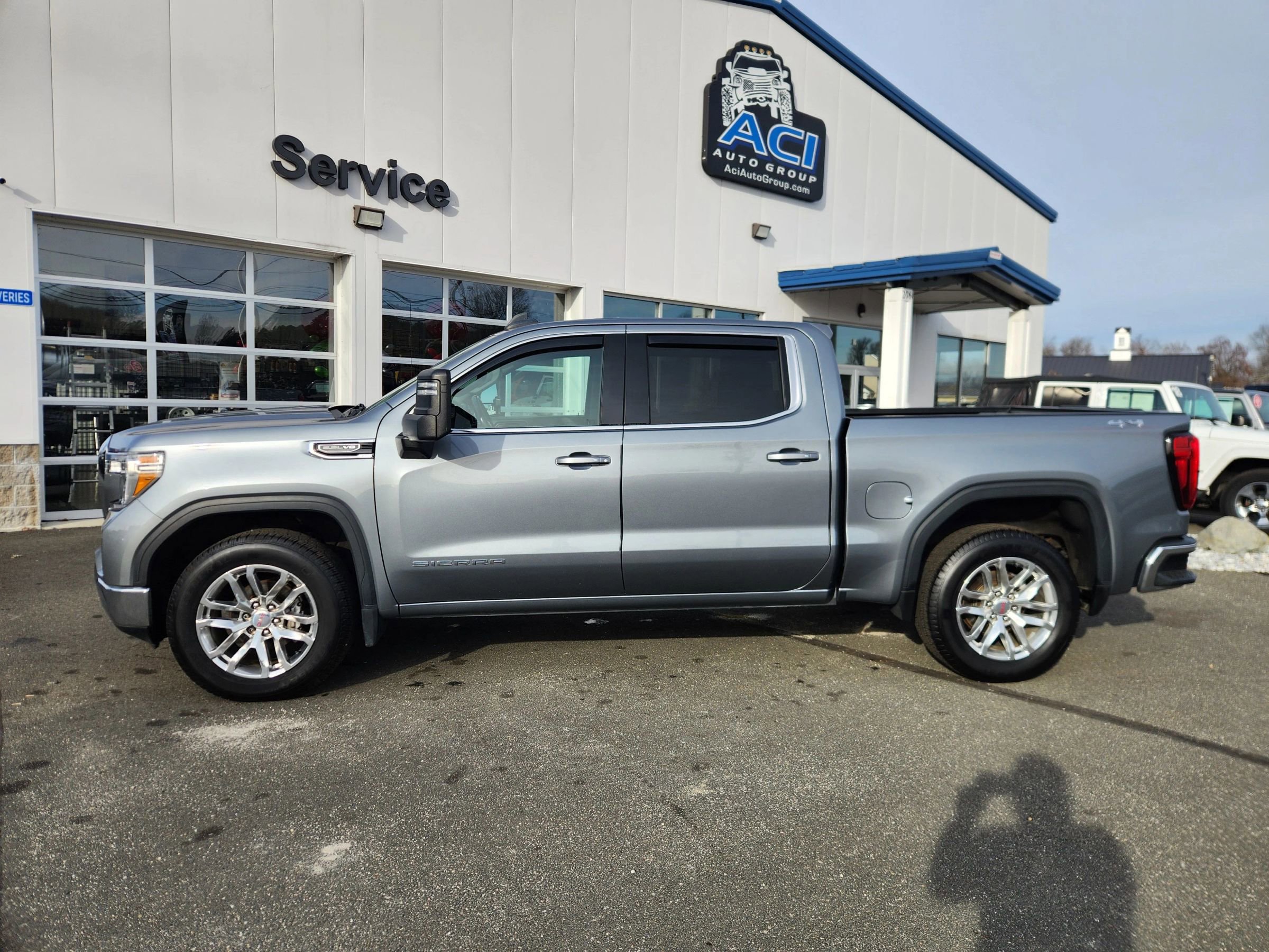 Used 2020 GMC Sierra 1500 SLE w/ SLE Value Package image 7