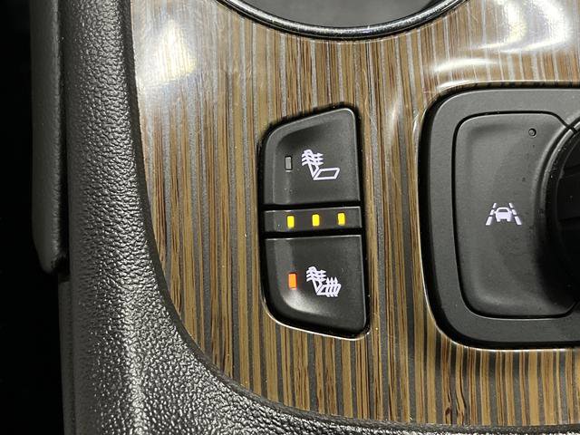 Used 2022 GMC Acadia SLE w/ Driver Convenience Package image 7