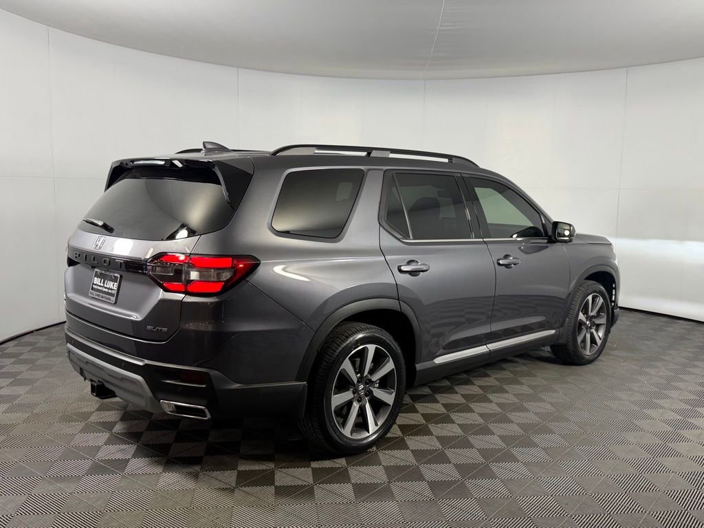 Used 2023 Honda Pilot Elite image 6