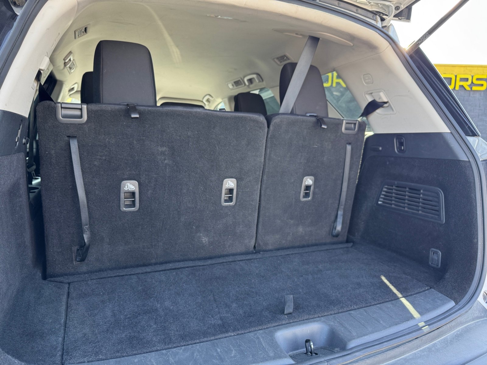 Used 2024 Nissan Pathfinder S FWD image 23