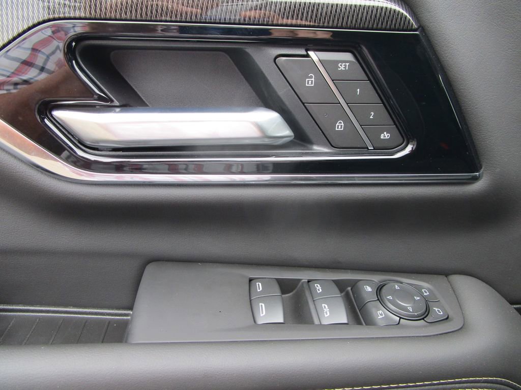 New 2026 GMC Yukon Elevation w/ Elevation Premium Package RWD image 32