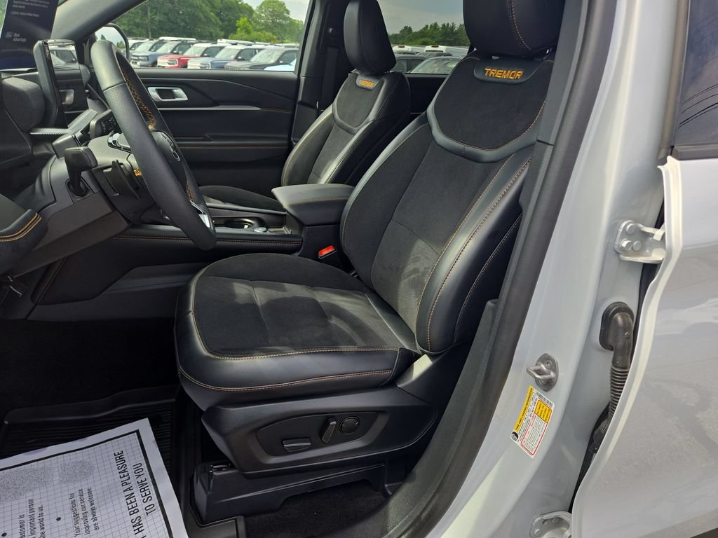 Certified 2026 Ford Explorer Tremor w/ Tremor Convenience Package AWD/4WD image 6