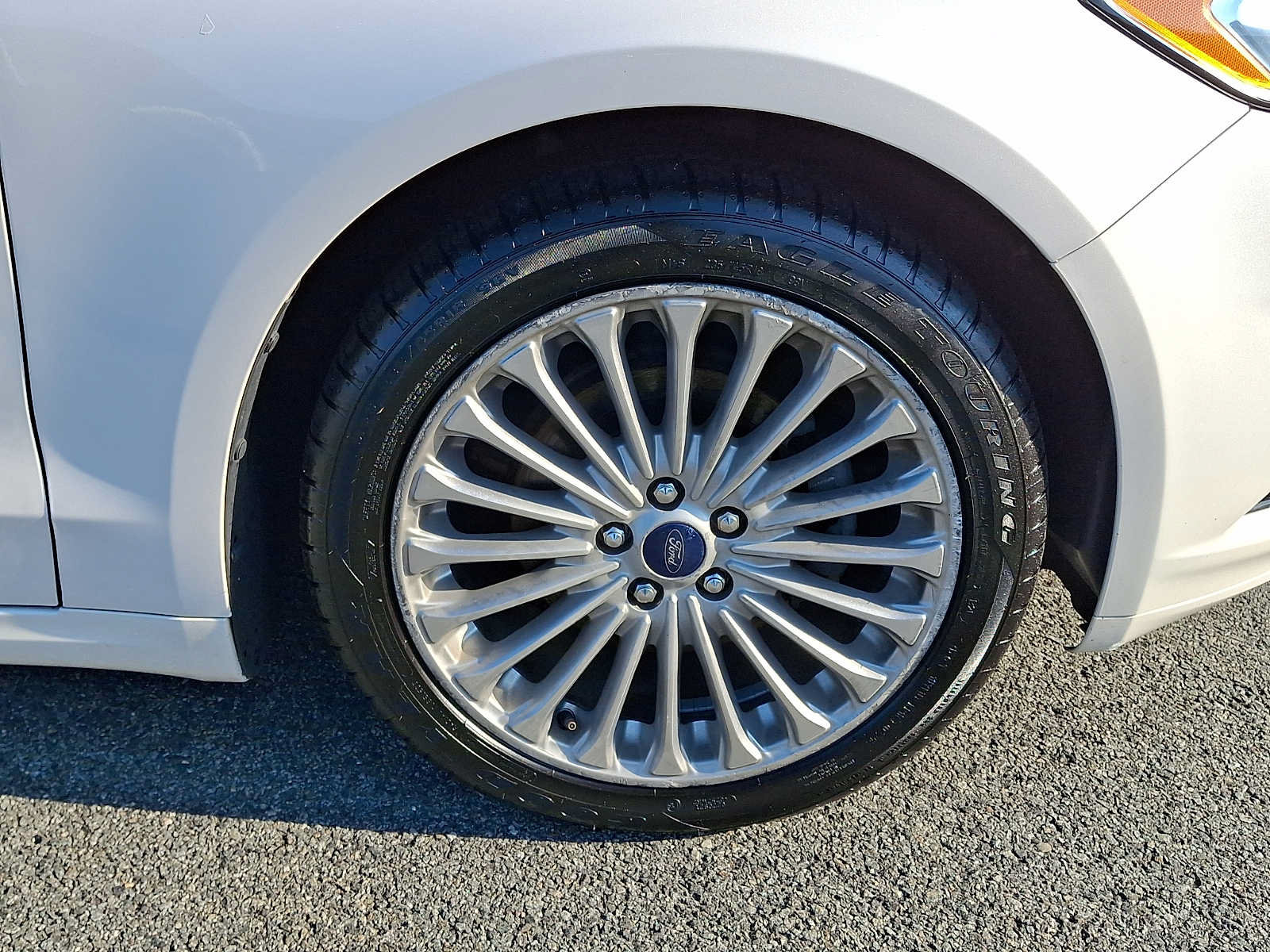 Used 2016 Ford Fusion Titanium FWD image 8