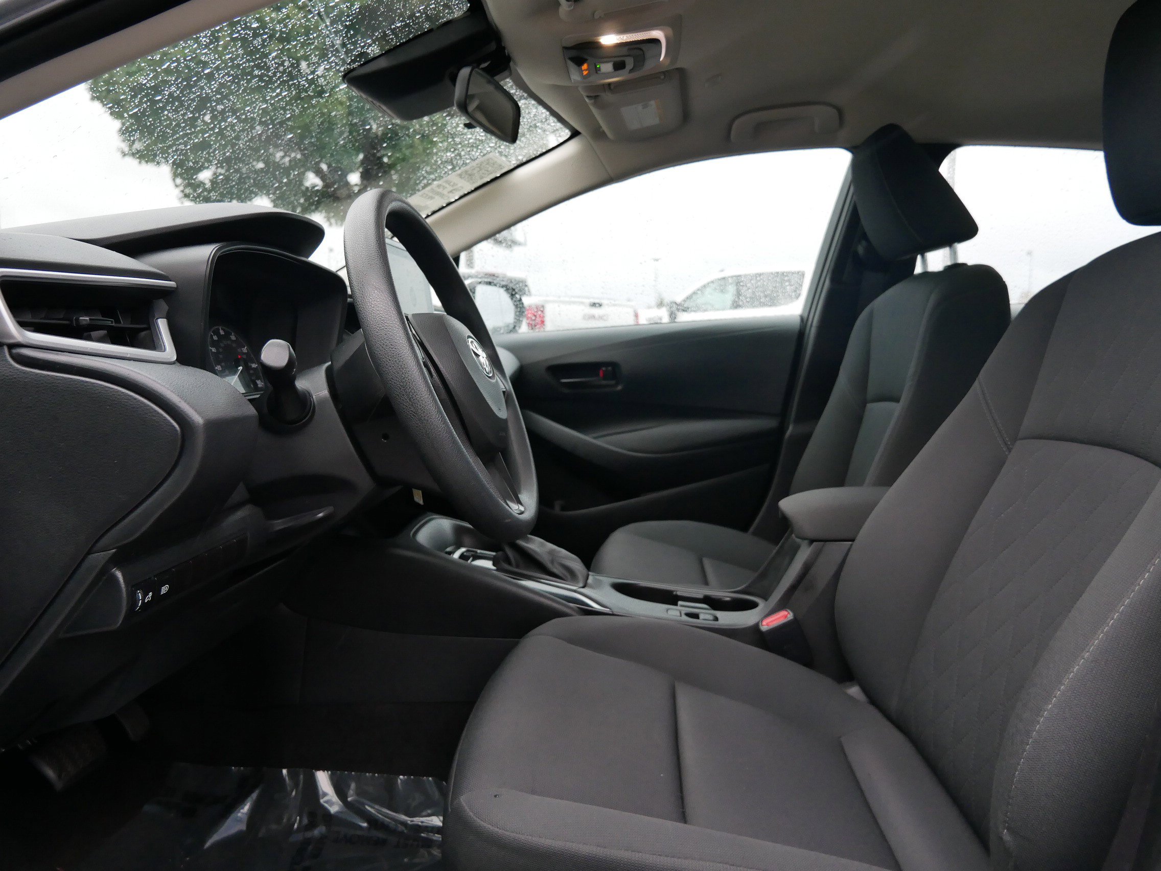 Used 2023 Toyota Corolla LE image 9