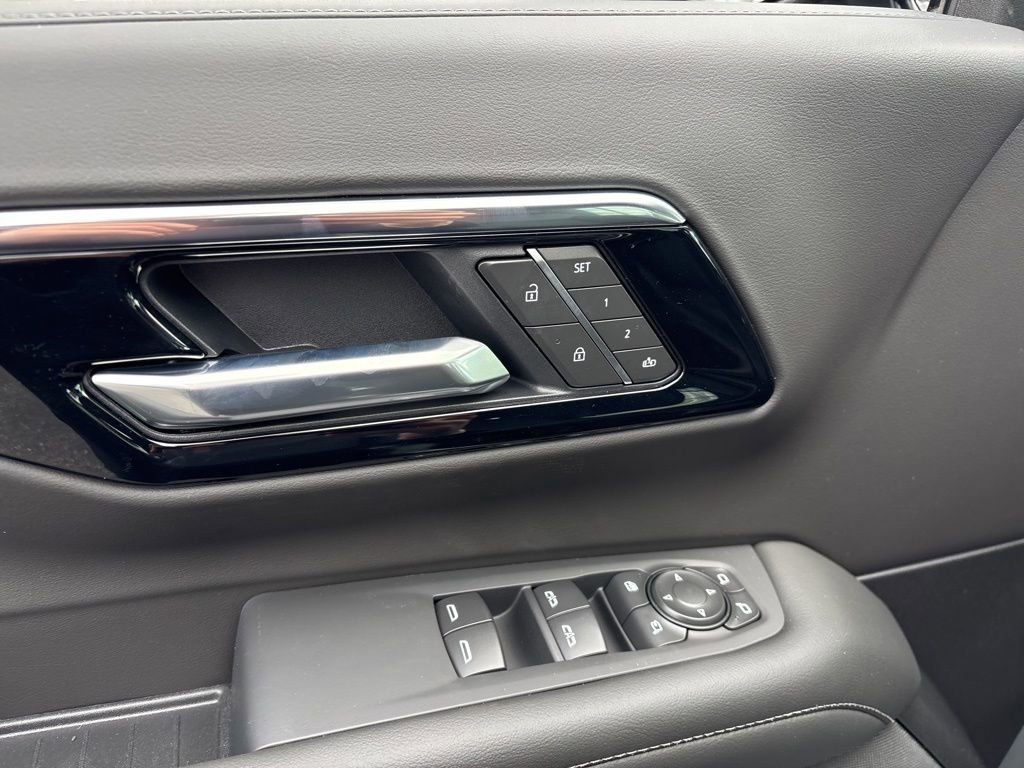 New 2026 Chevrolet Suburban LT w/ Comfort Package image 8