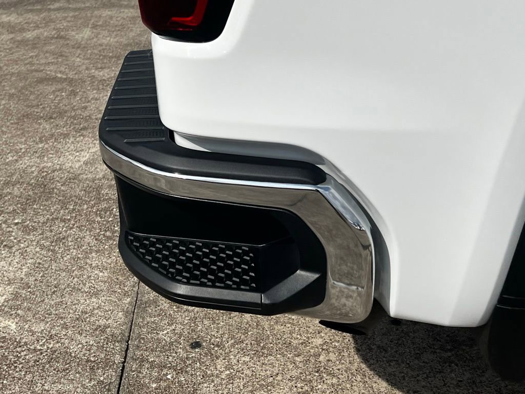 Used 2024 GMC Sierra 1500 SLT image 14